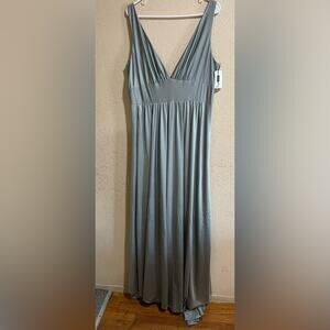 La Femme 28547 Plunge V-Neck A-Line Gown Maxi Dress Satin Jersey Silver 16 NEW
